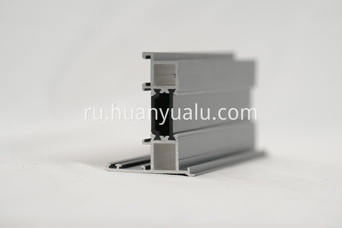 Thermal insulation profiles